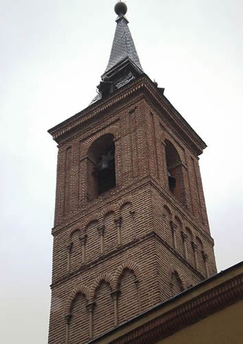 Imagen:Torre de san Nicolas de los Servitas.jpg