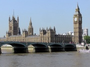 El Parlamento Británico, en Londres, es un claro exponente del neogoticismo historicista
